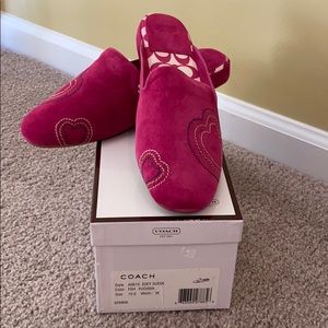 COACH slippers - fuchsia suede - size 10M!